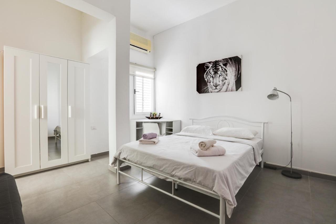 Nice Apartments On Ben Yehuda Str Tel-Aviv Kültér fotó